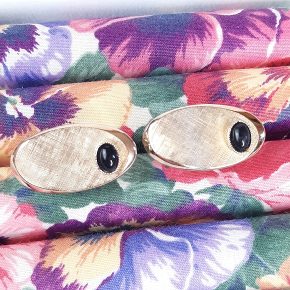 Vintage SWANK Cuff Links Onyx Curved - Picture 6 of 7